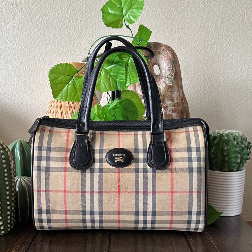 Burberrys Nova Check Boston Bag
Canvas Beige Gold Vintage